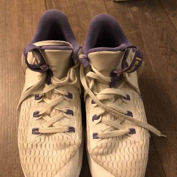 In good shape only worn for a year. - Picture 3 of 4